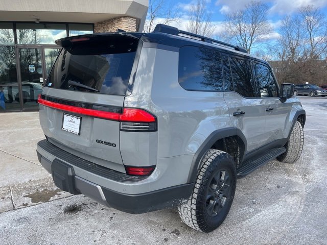Used 2025 Lexus GX 550 image 4