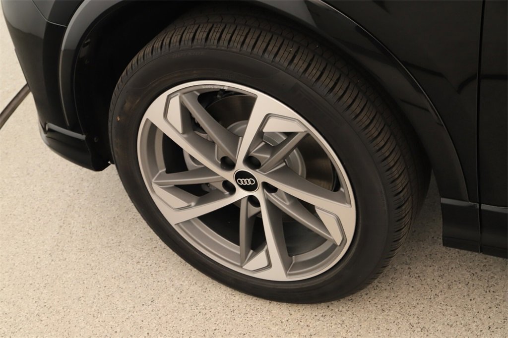 New 2025 Audi Q3 2.0T Premium image 29