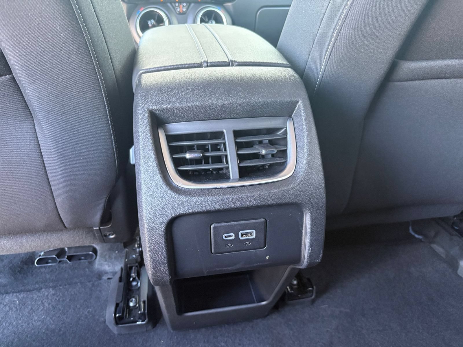 Used 2025 Chevrolet Blazer LT FWD image 24
