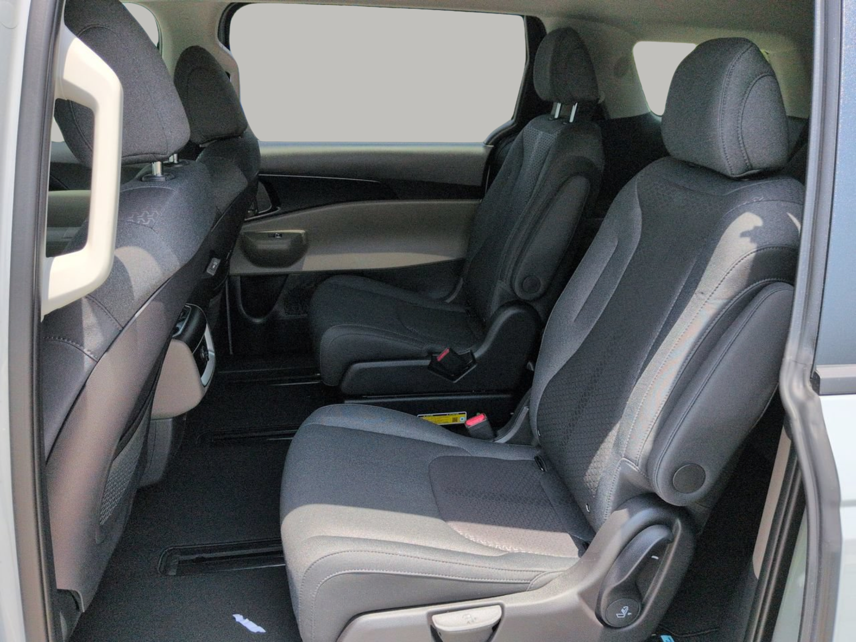 New 2027 Kia Carnival LX FWD image 18