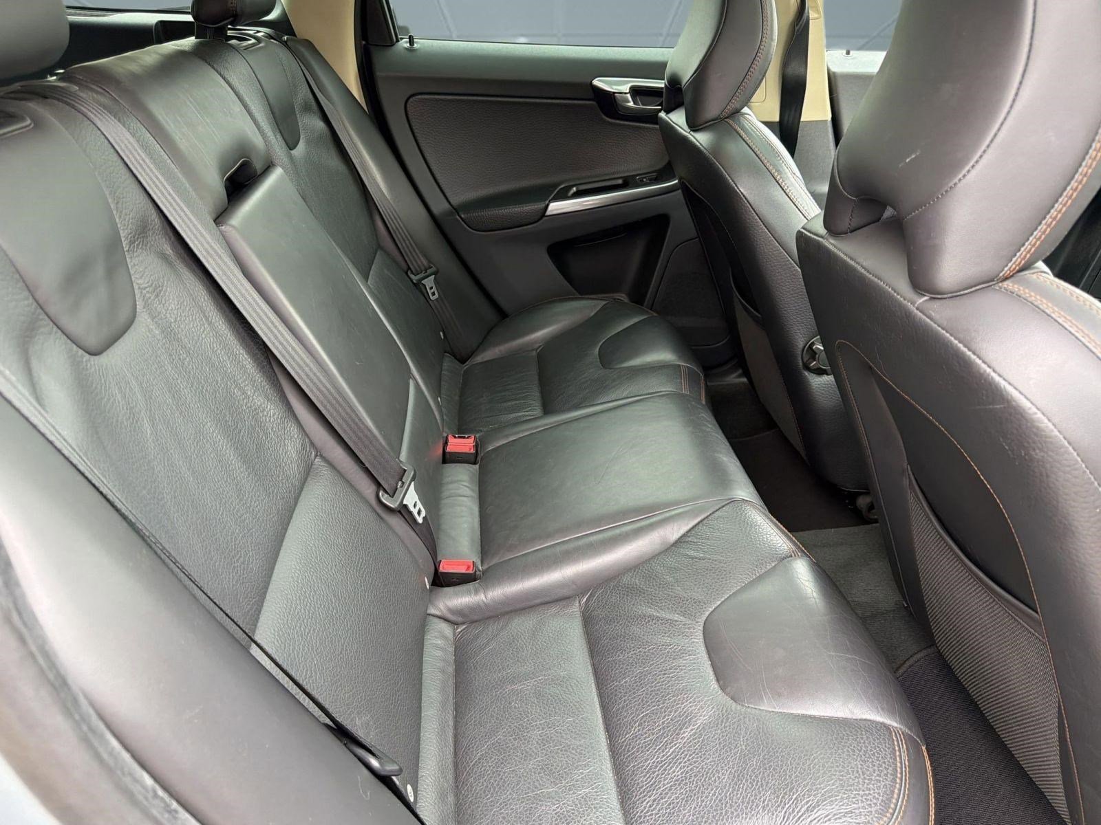 Used 2012 Volvo XC60 3.2 Premier FWD image 29