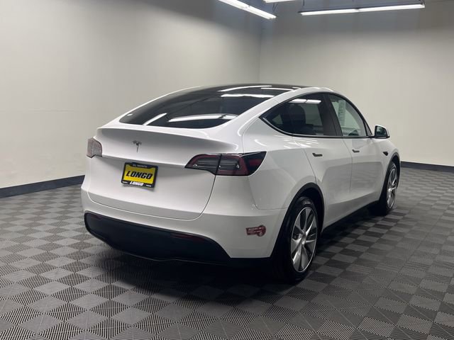 Used 2023 Tesla Model Y 2WD image 5