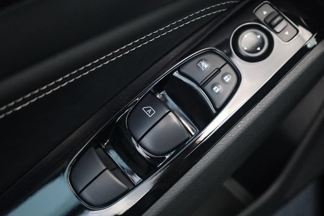 Certified 2023 Nissan Altima 2.5 SV w/ SV Premium Package AWD/4WD image 11