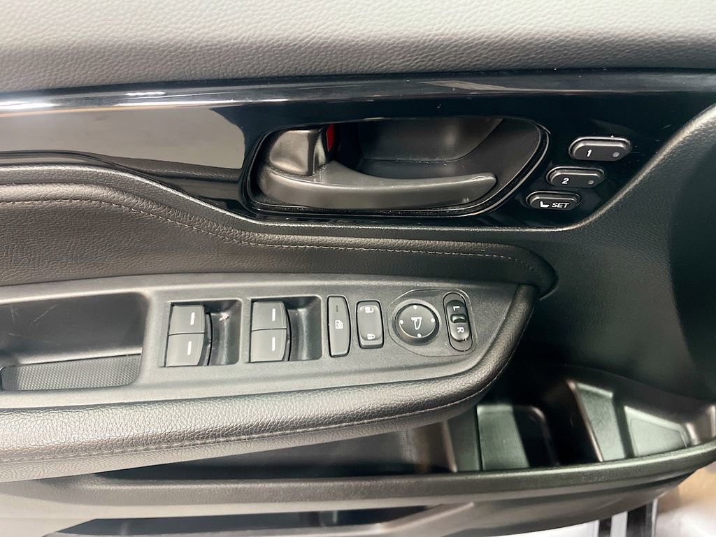 Used 2023 Honda Odyssey Touring image 18