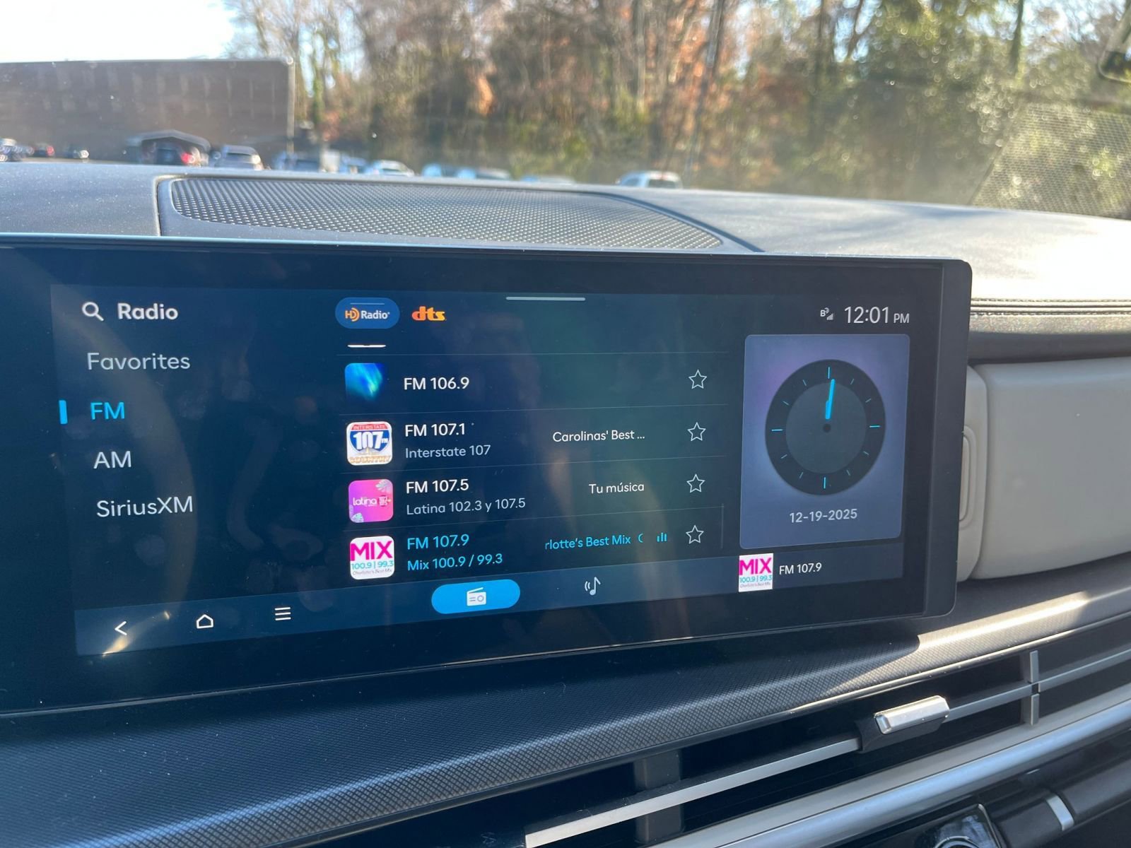 Used 2025 Hyundai Santa Fe SEL image 21