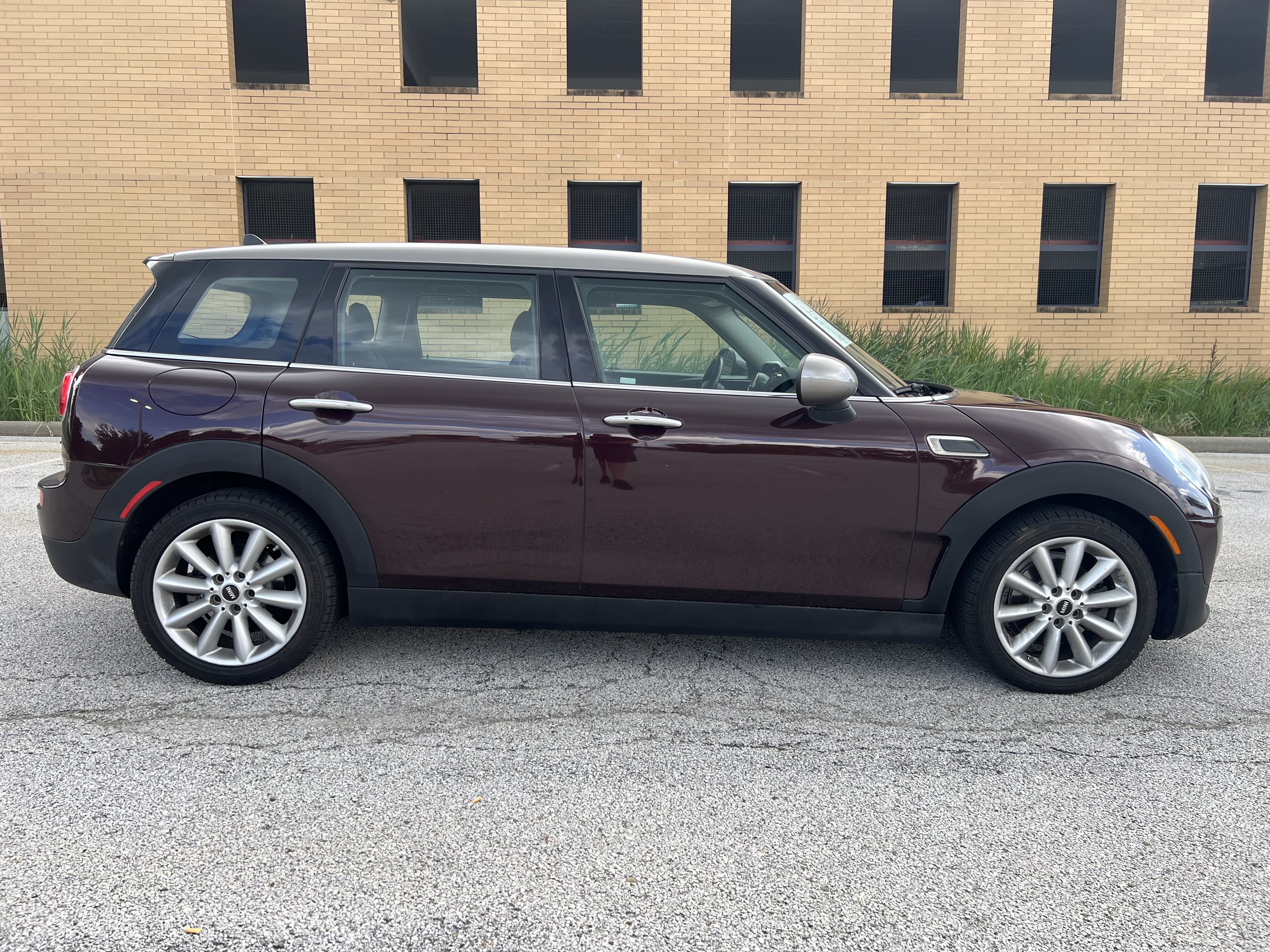 Used 2016 MINI Cooper Clubman FWD image 9