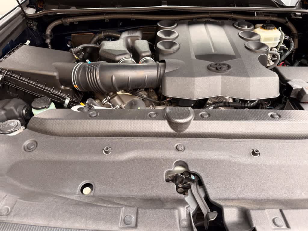 Used 2015 Toyota 4Runner Limited RWD image 9