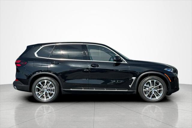 New 2026 BMW X5 xDrive50e w/ Parking Assistance Package image 6