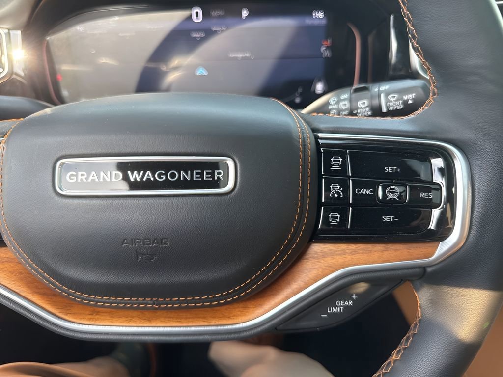 Used 2022 Jeep Grand Wagoneer Series III w/ Rear Seat Video Group 1 image 13
