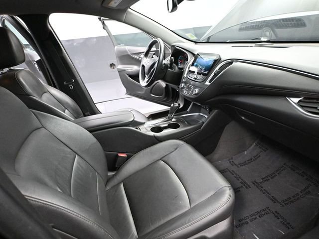 Used 2019 Chevrolet Malibu LT w/ Leather Package image 42