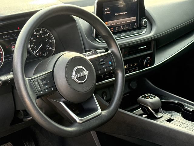 Used 2024 Nissan Rogue SV FWD image 18