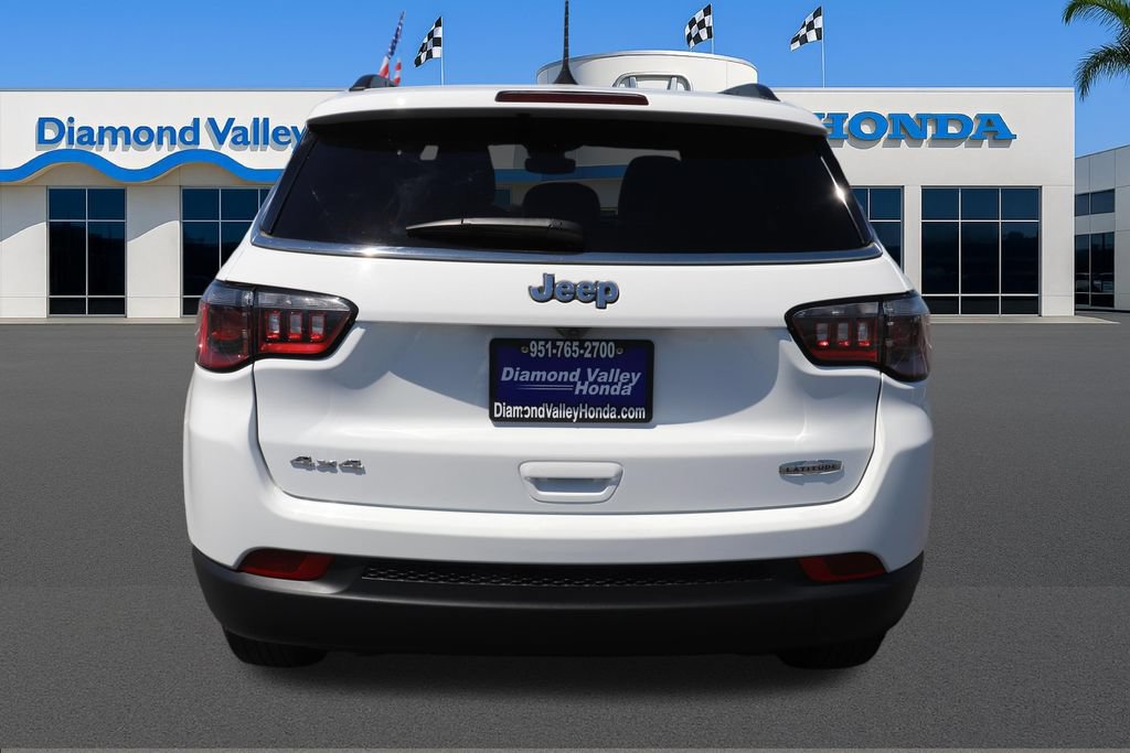 Used 2025 Jeep Compass Latitude AWD/4WD image 6