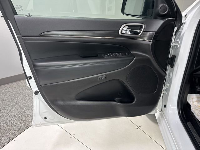 Used 2021 Jeep Grand Cherokee Limited X image 12