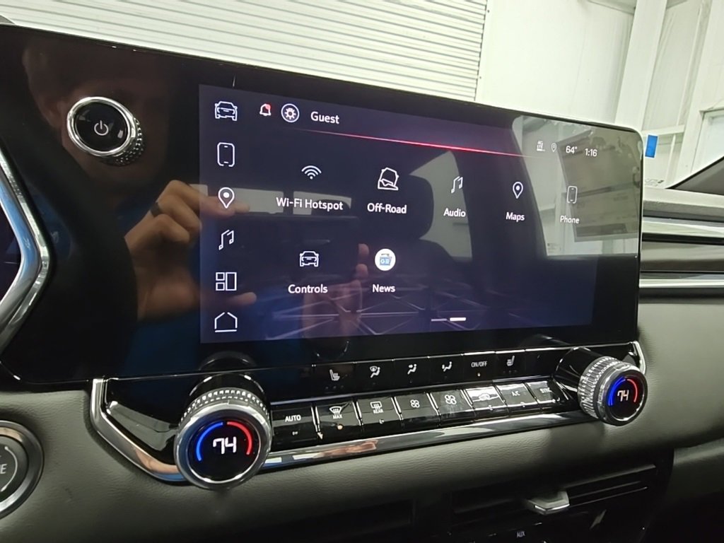 New 2026 GMC Canyon Elevation w/ Convenience Package image 15