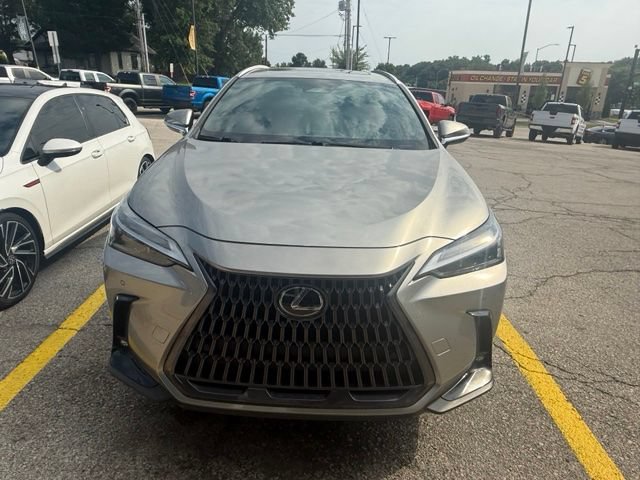 Used 2022 Lexus NX 350h AWD image 4