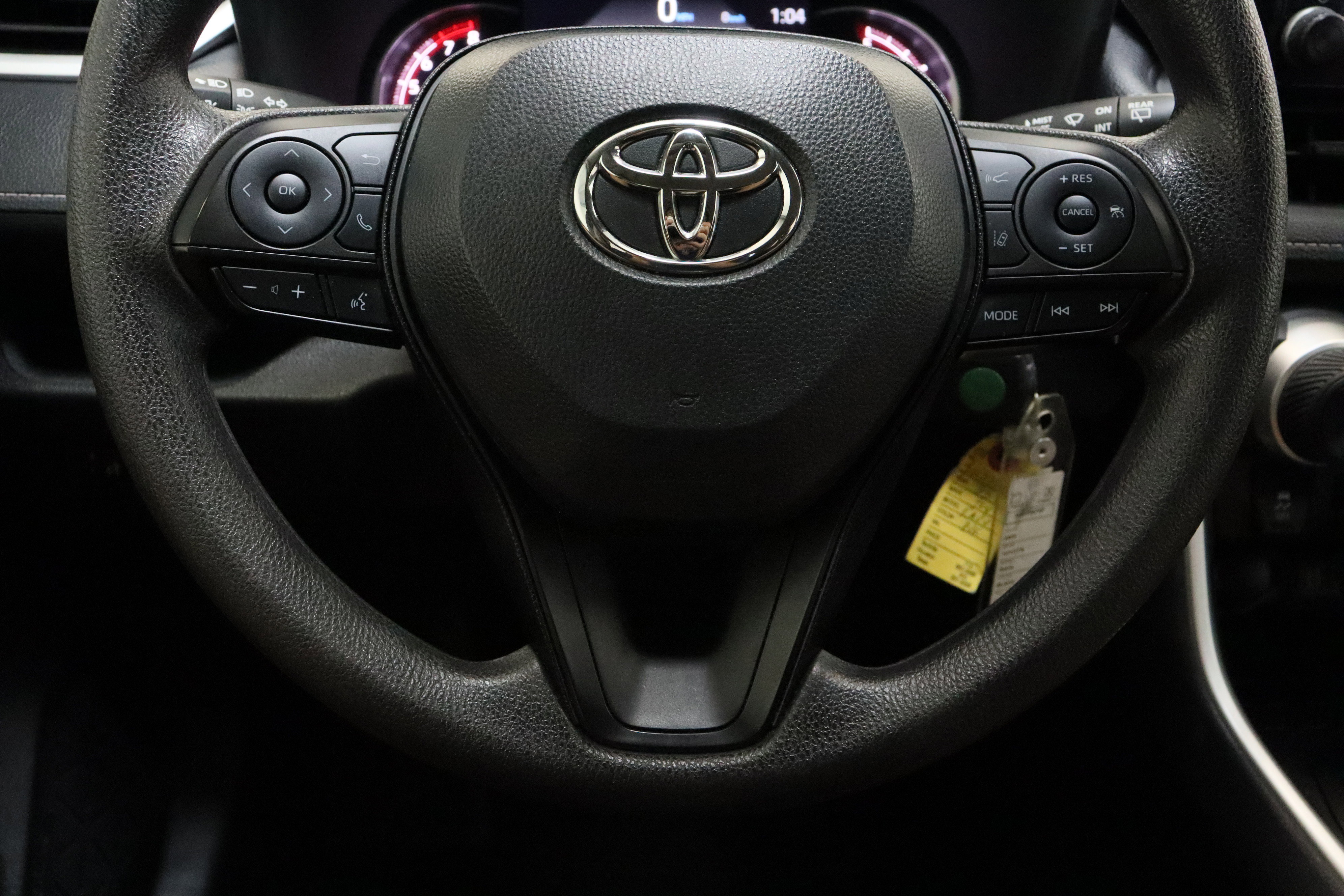 Used 2025 Toyota RAV4 LE FWD image 21