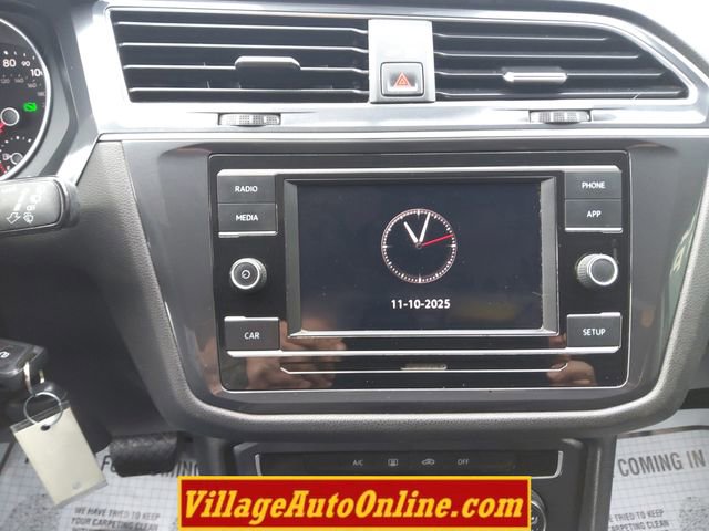 Used 2019 Volkswagen Tiguan S image 39