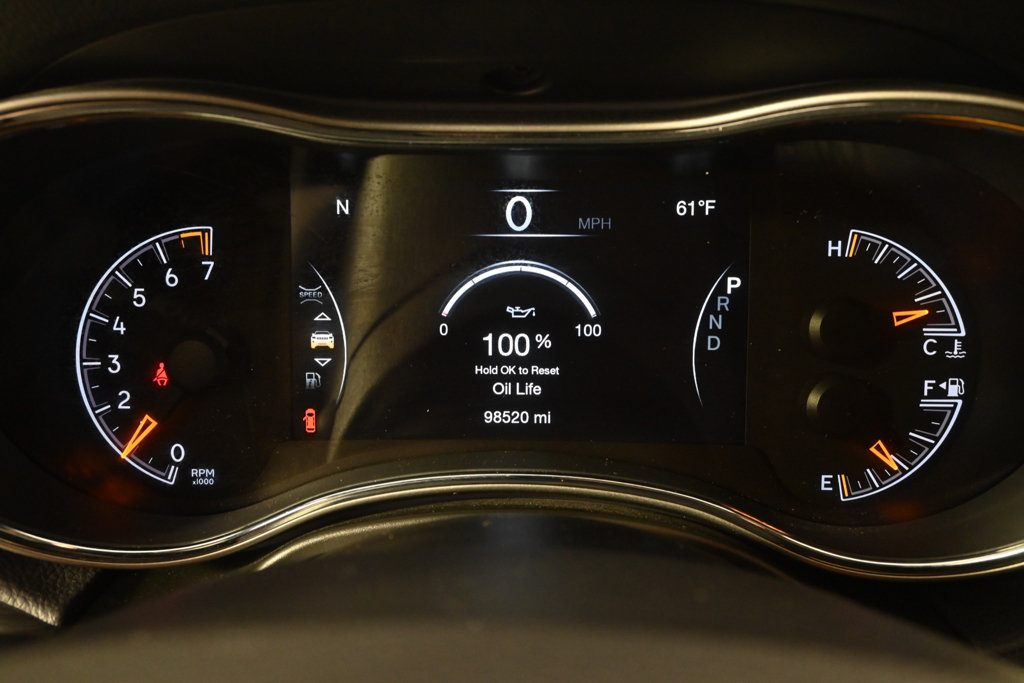 Used 2020 Jeep Grand Cherokee Altitude AWD/4WD image 25