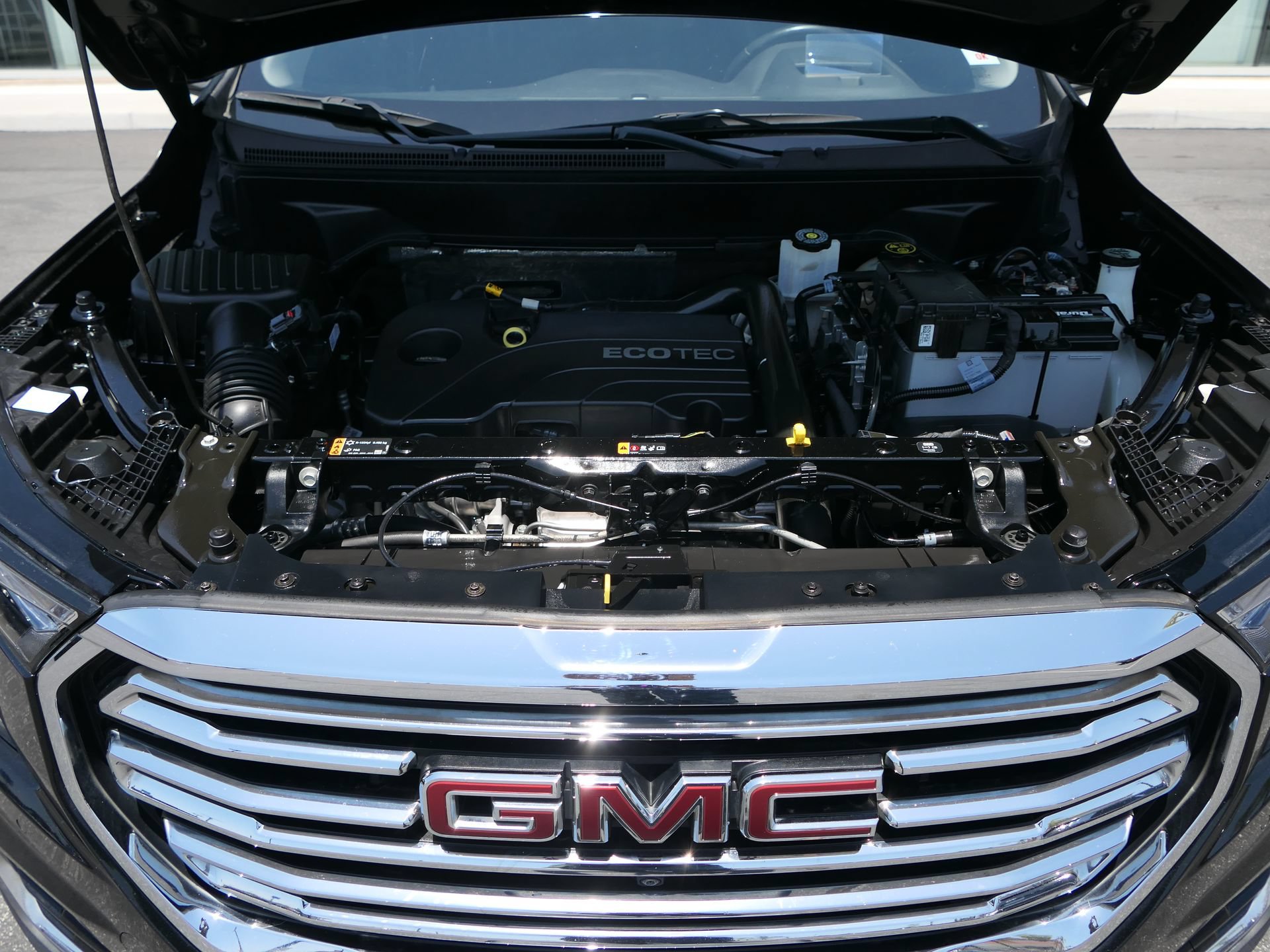 Used 2022 GMC Terrain SLT w/ Tech Package FWD image 28