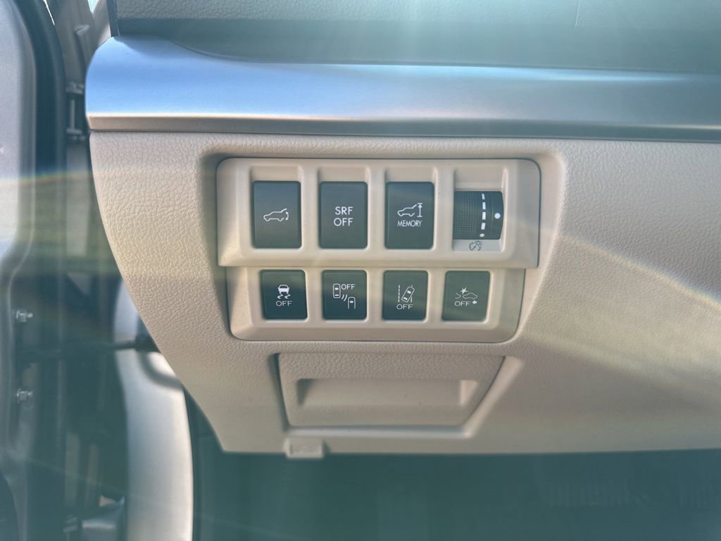 Used 2017 Subaru Outback 2.5i Limited image 12