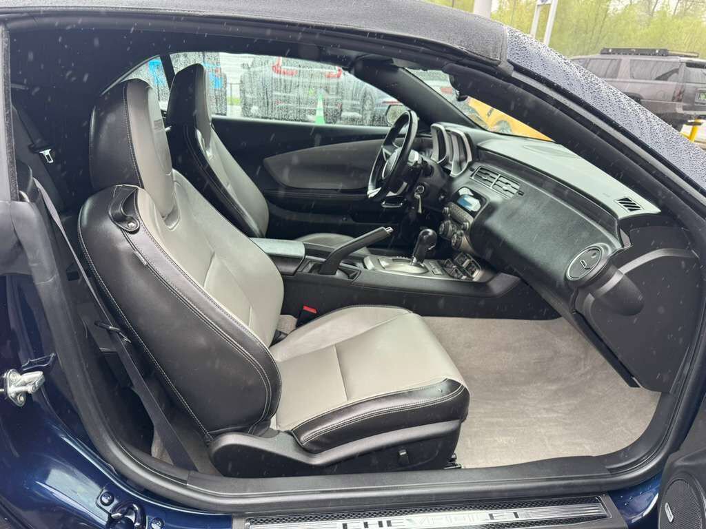 Used 2011 Chevrolet Camaro SS w/ RS Package RWD image 9