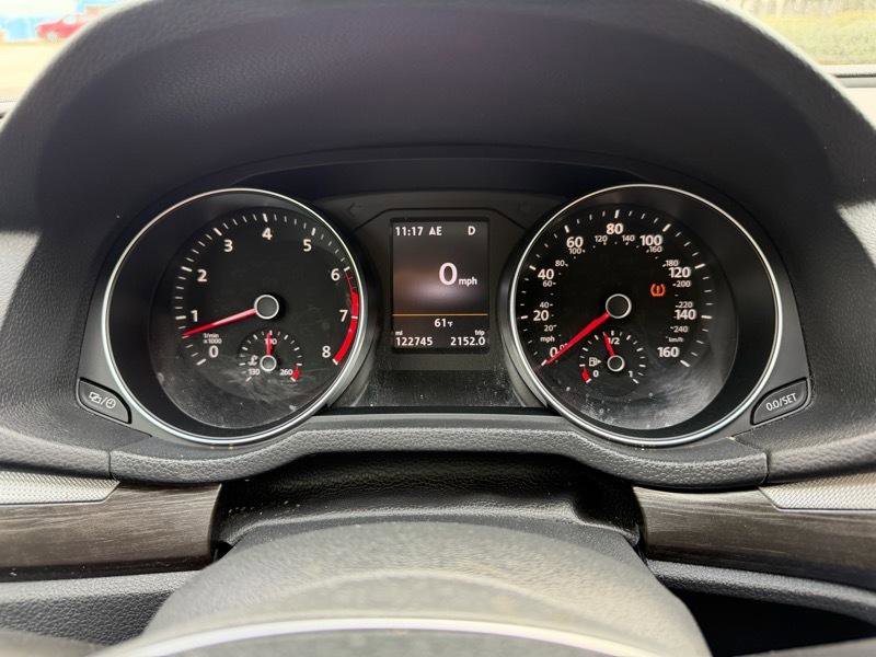 Used 2017 Volkswagen Passat 1.8T SE FWD image 29