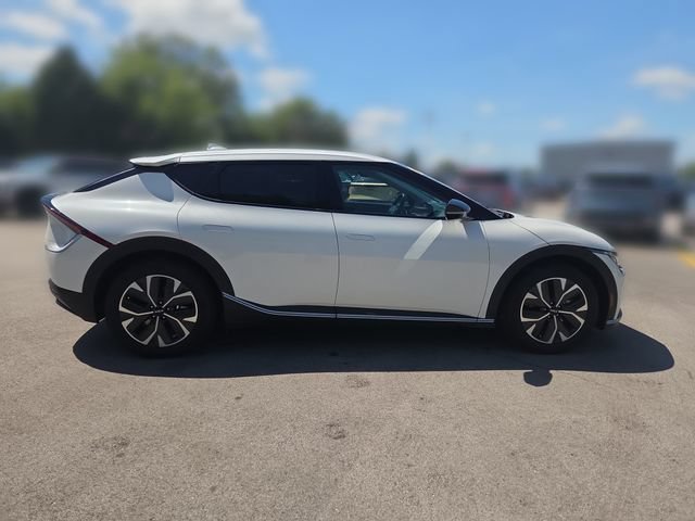 Certified 2024 Kia EV6 Light AWD/4WD image 8