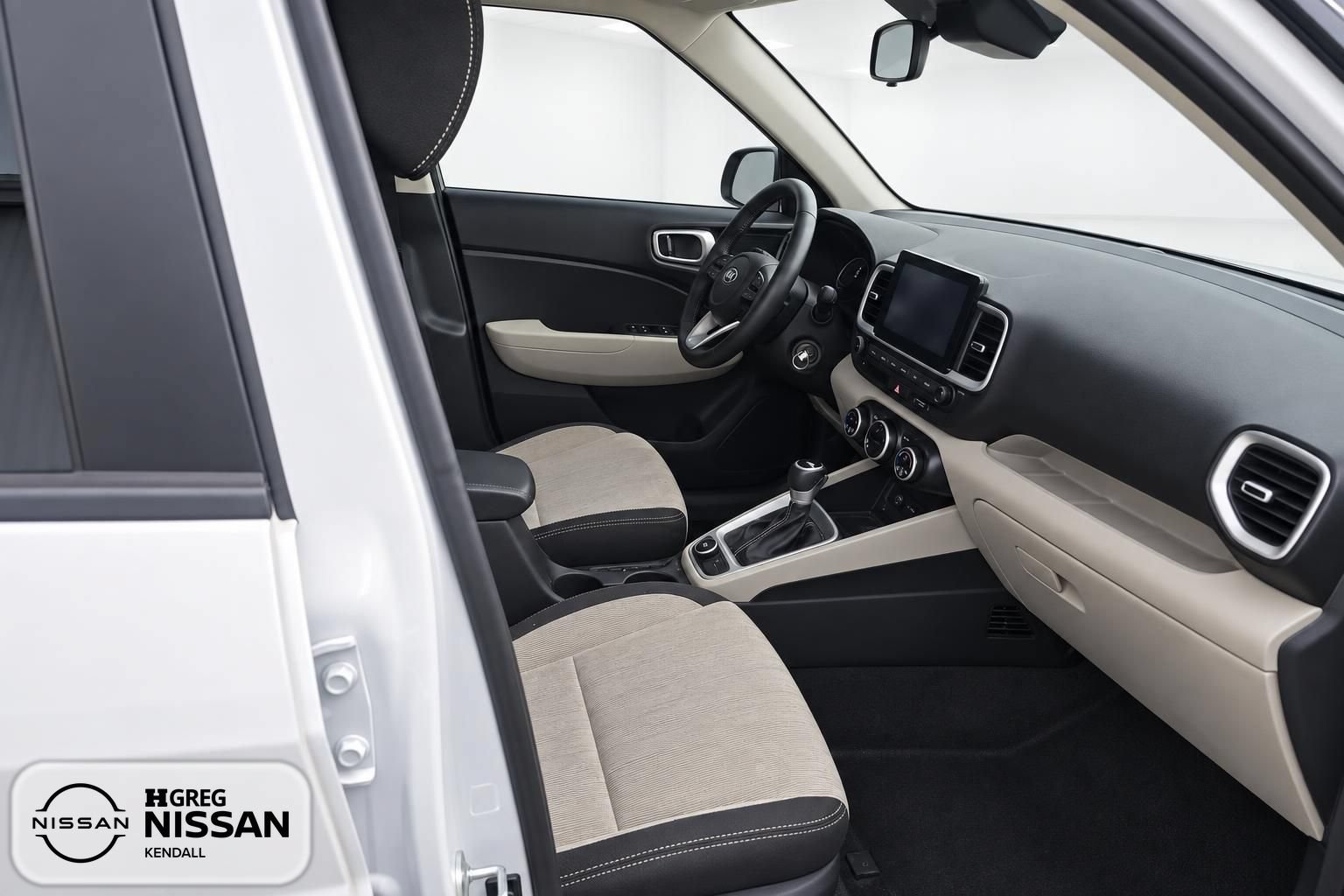 Used 2023 Hyundai Venue SEL FWD image 8