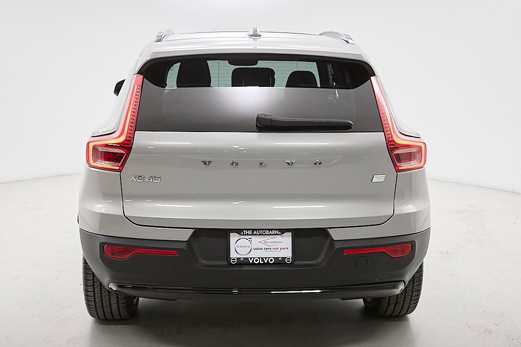 Certified 2023 Volvo XC40 Recharge Ultimate image 8