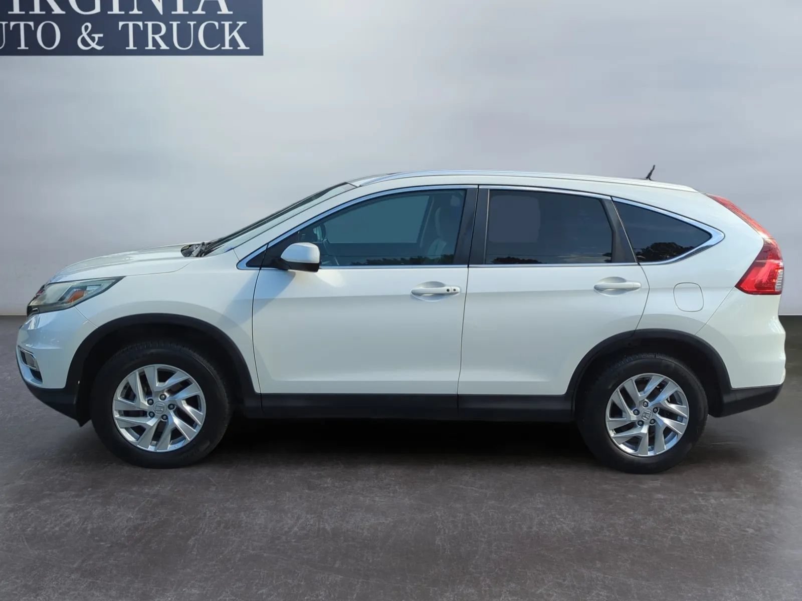 Used 2016 Honda CR-V EX-L image 2