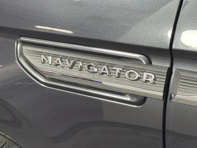 Used 2024 Lincoln Navigator Reserve AWD/4WD image 30