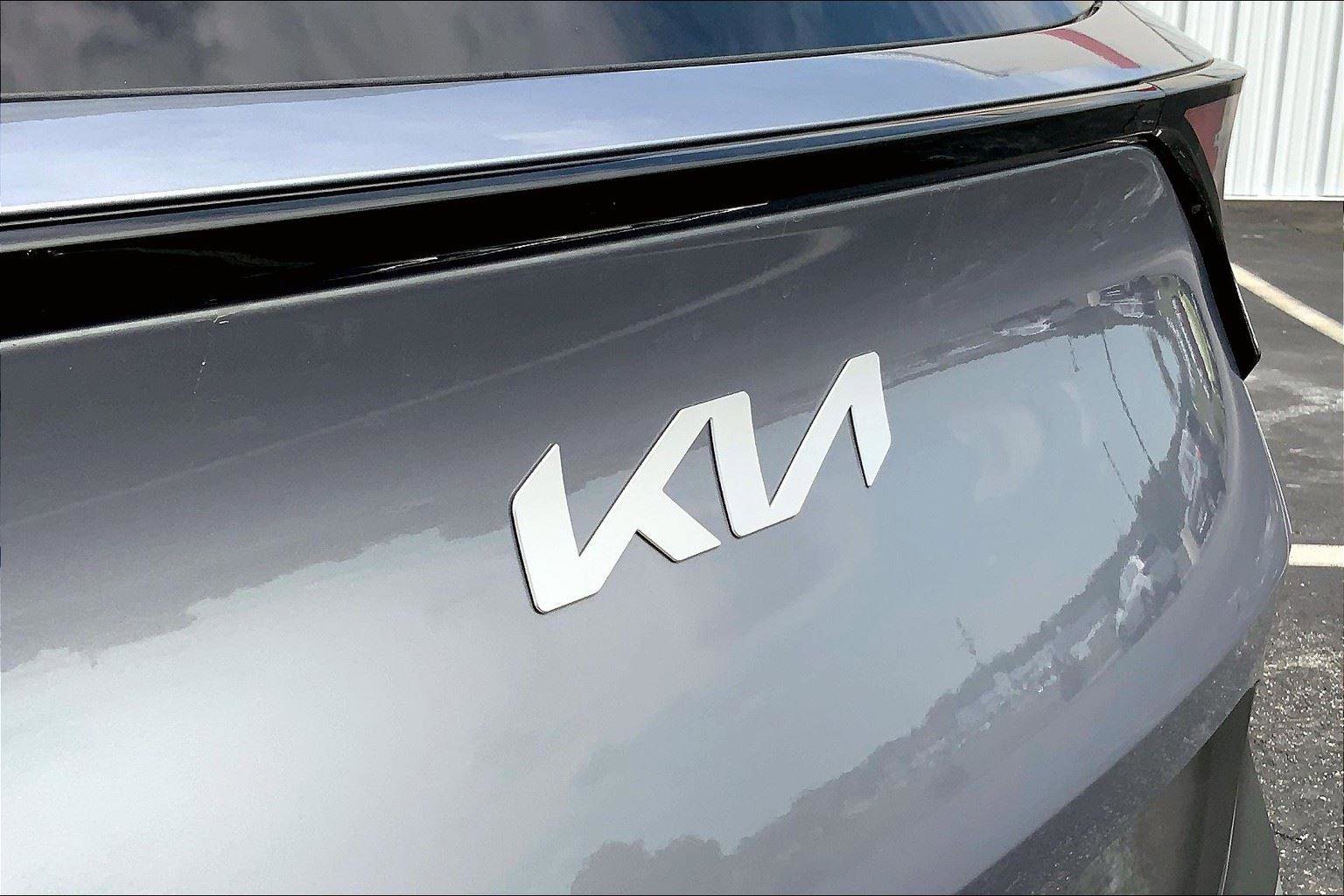 Used 2024 Kia Sportage EX image 29