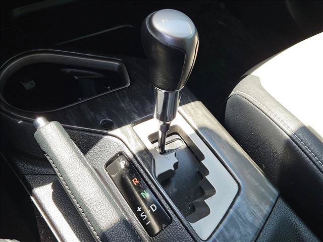 Used 2018 Toyota RAV4 Platinum FWD image 16