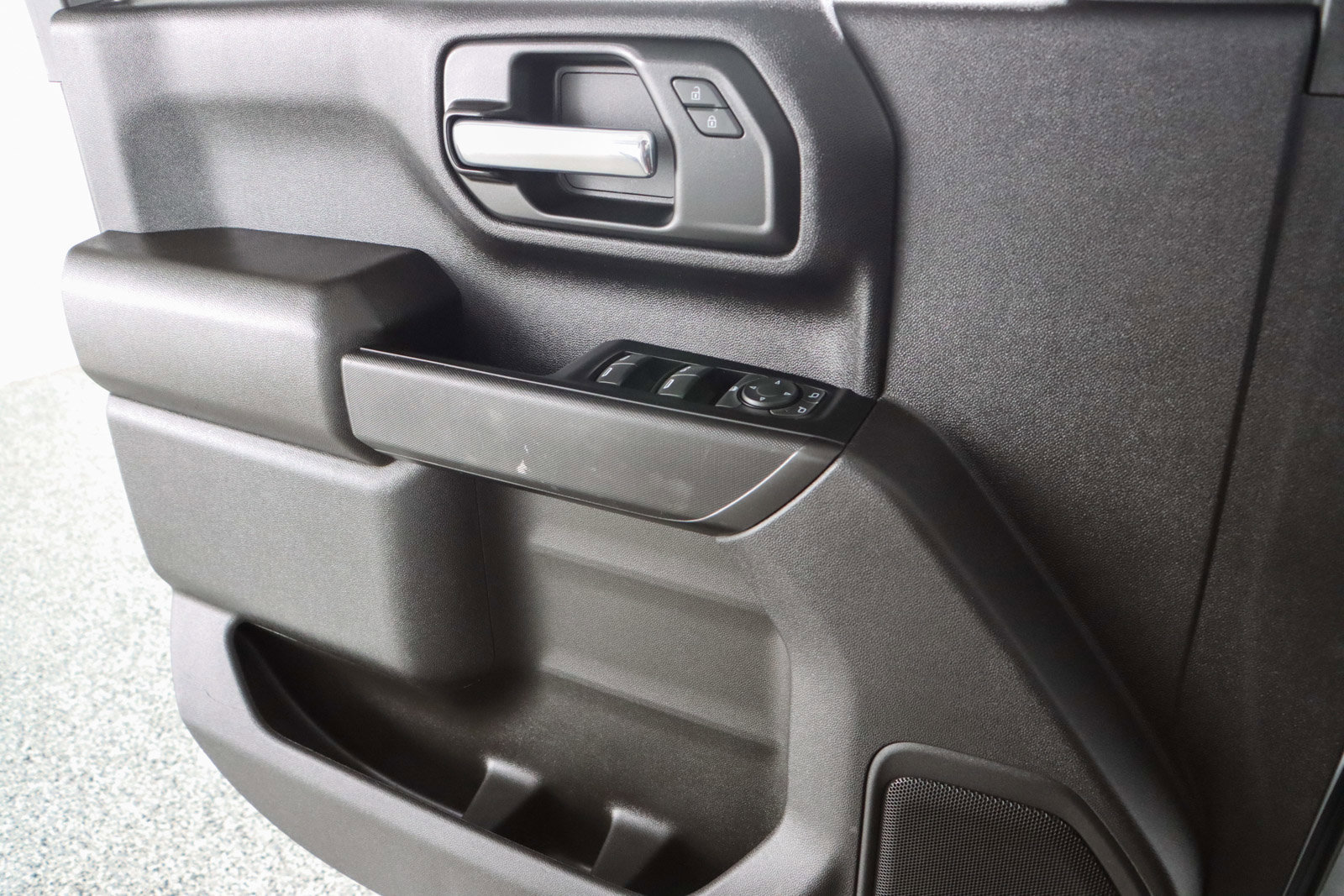 Used 2023 Chevrolet Silverado 2500 Custom w/ Custom Convenience Package image 24