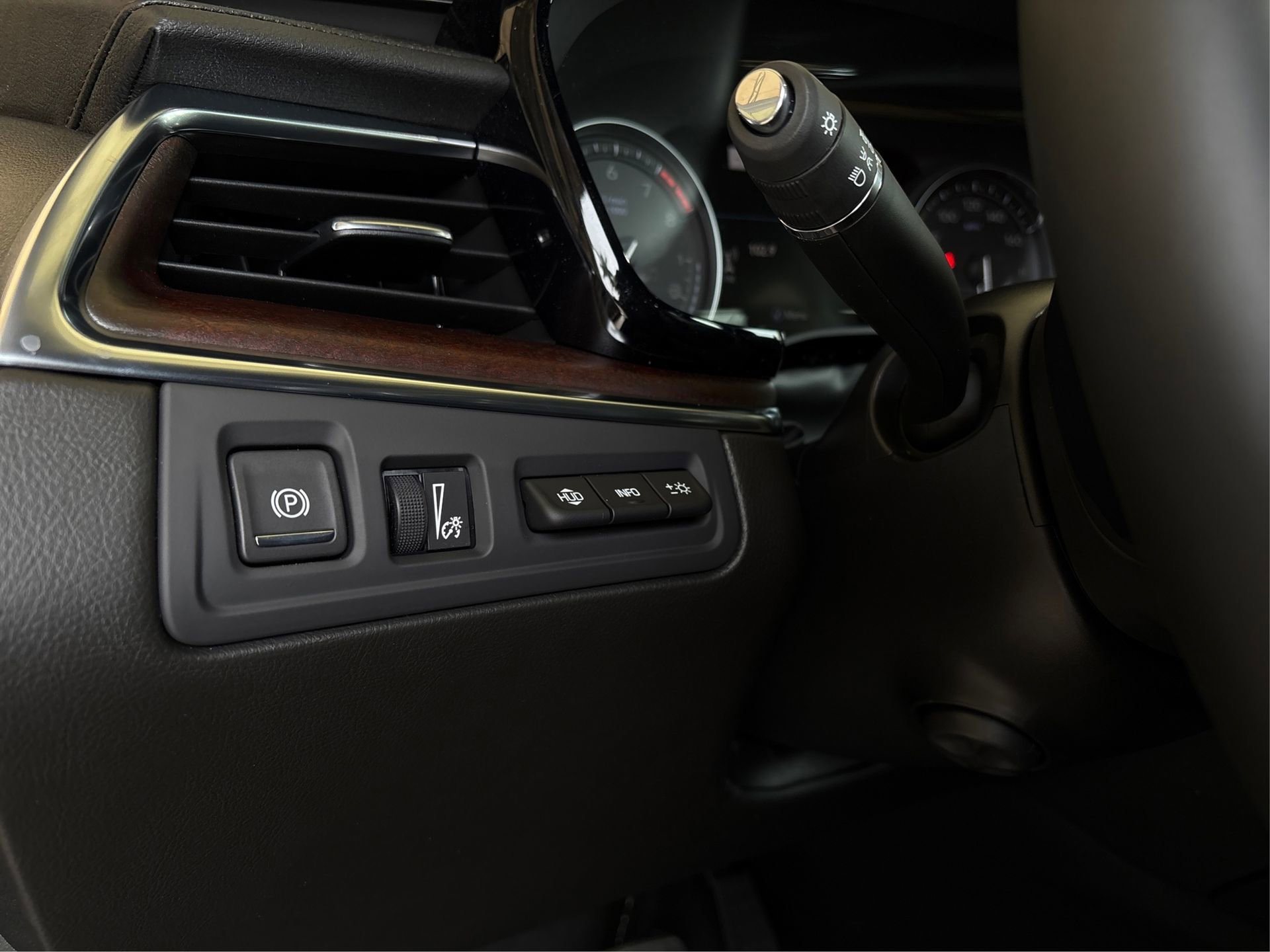 New 2026 Cadillac XT5 Premium Luxury w/ Driver Assist Package FWD image 20