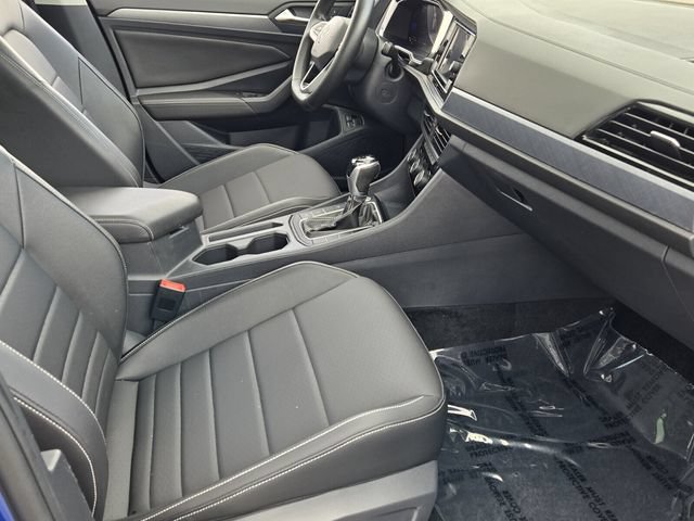 Used 2024 Volkswagen Jetta SE w/ Panoramic Sunroof Package FWD image 16