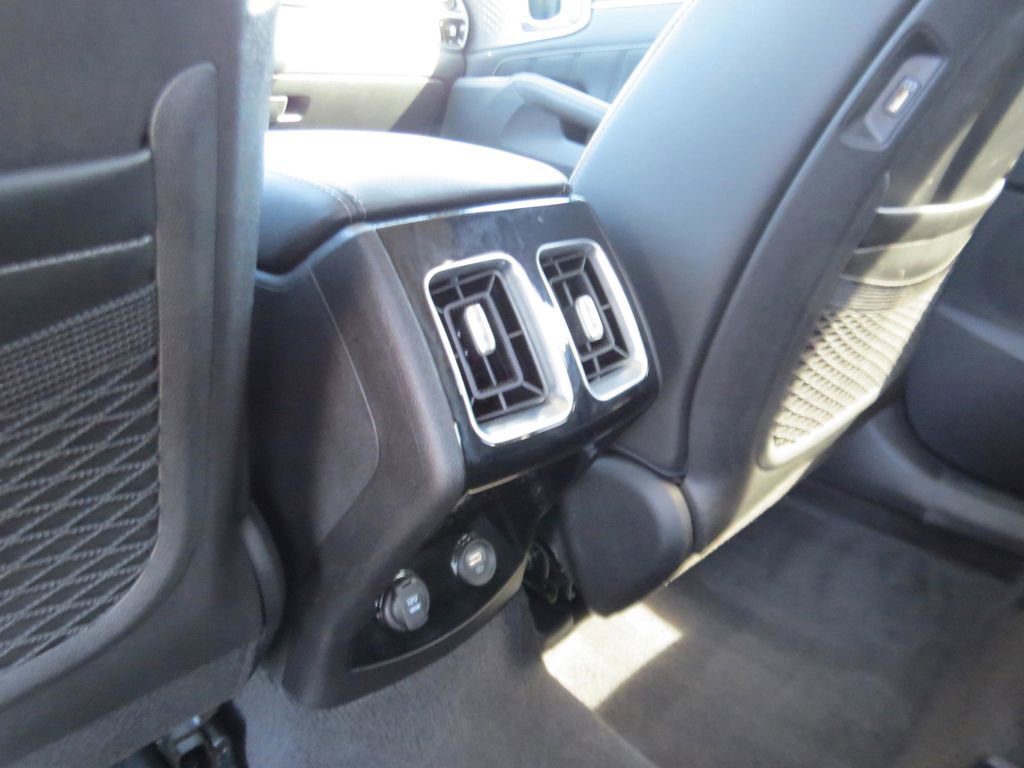 Used 2023 Kia Sorento SX image 16