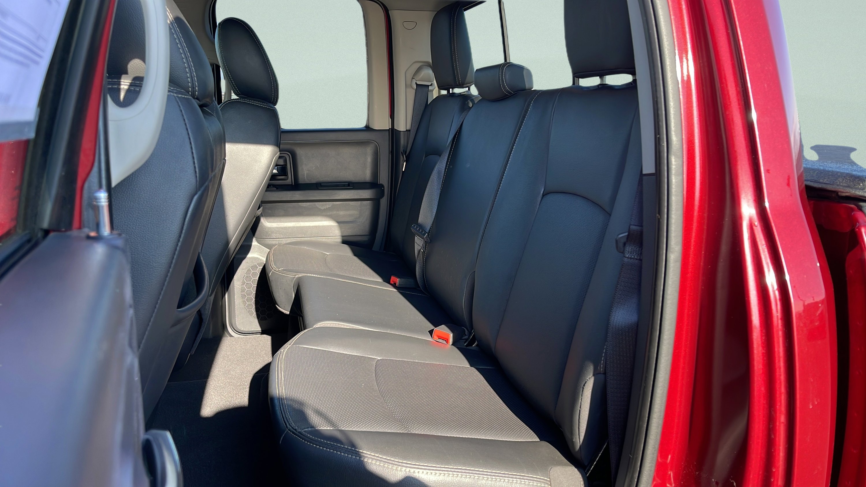 Used 2012 RAM 1500 Laramie AWD/4WD image 21