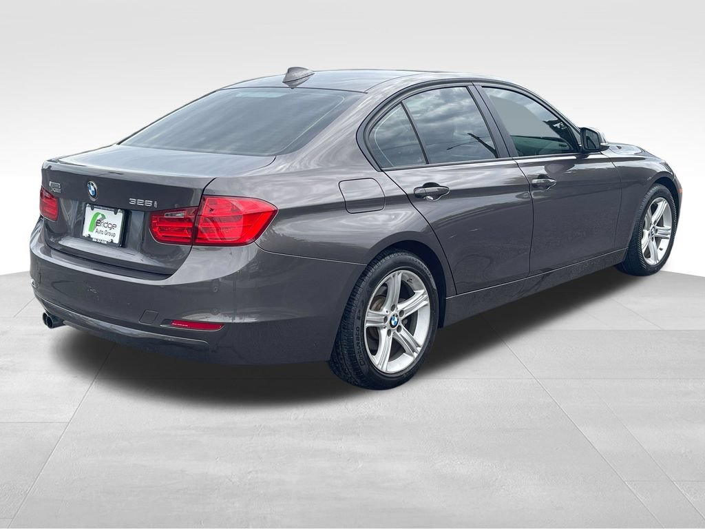 Used 2014 BMW 328i xDrive Sedan AWD/4WD image 8