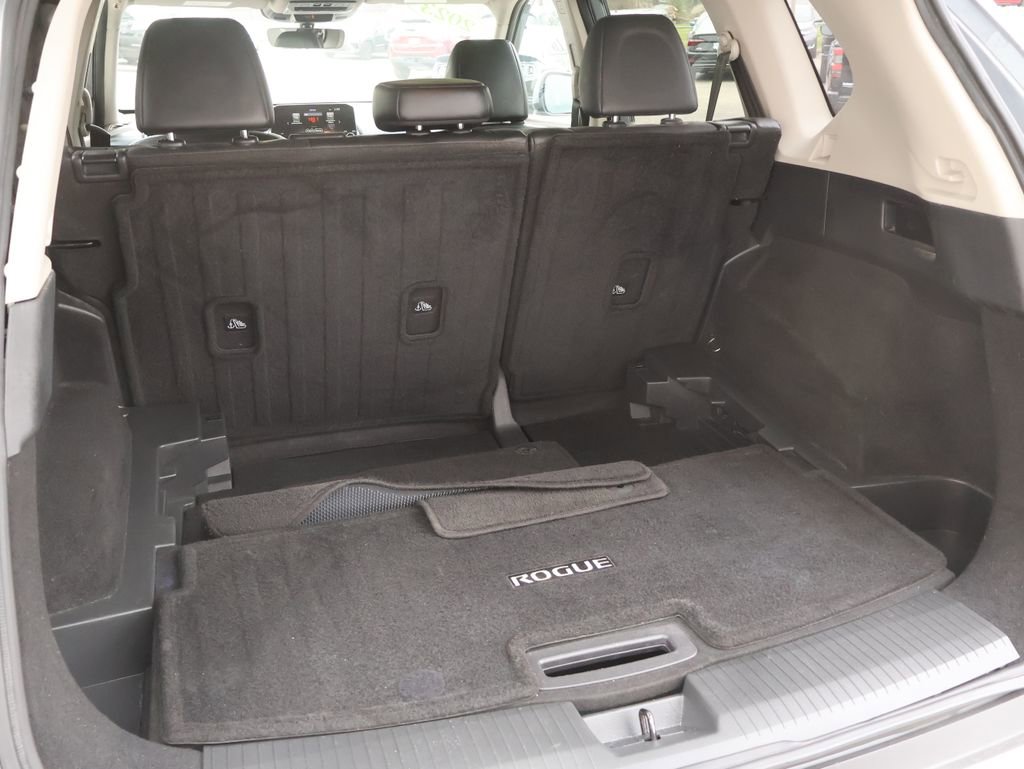 Used 2023 Nissan Rogue Platinum w/ Platinum Premium Package FWD image 9