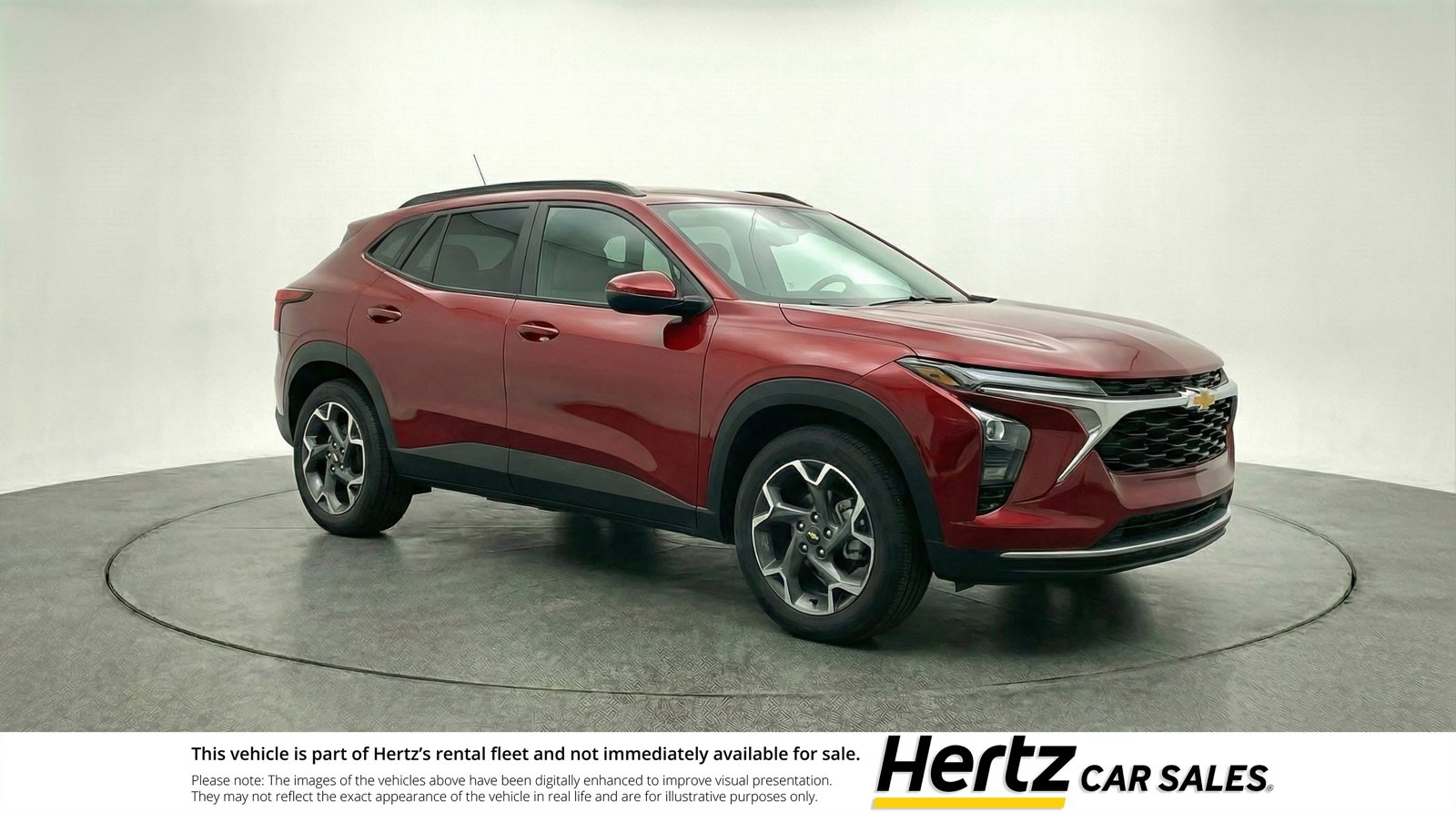 Used 2025 Chevrolet Trax LT FWD image 1
