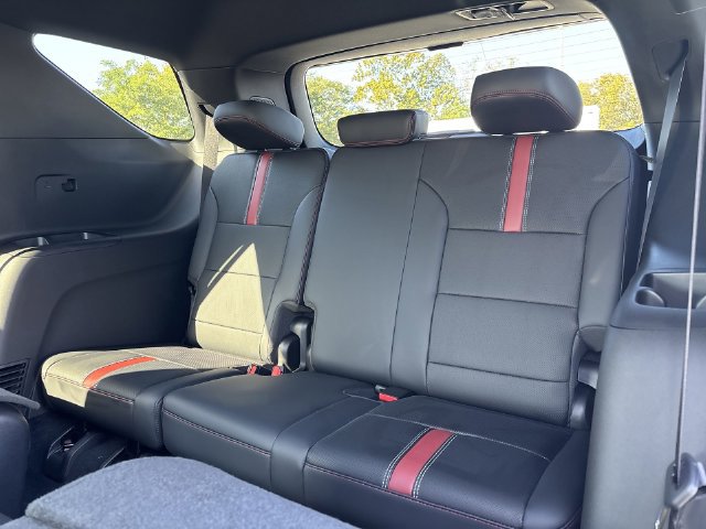 New 2027 Chevrolet Traverse RS AWD/4WD image 18