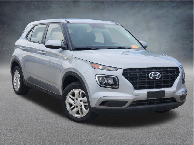 Used 2023 Hyundai Venue SE w/ Cargo Package FWD image 3