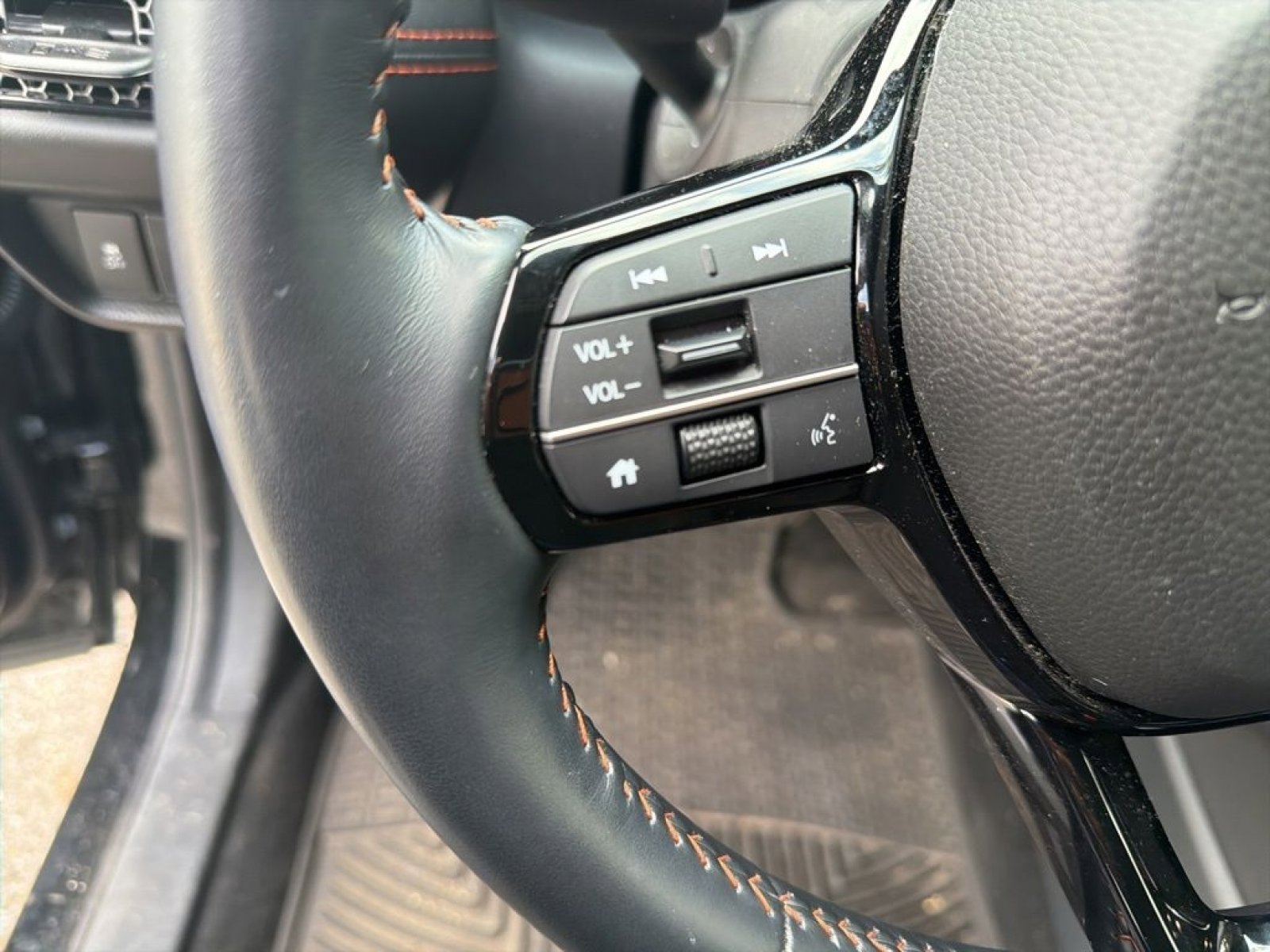 Certified 2026 Honda HR-V Sport image 9