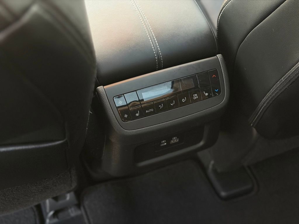 Certified 2024 Nissan Pathfinder SL w/ SL Premium Package image 27