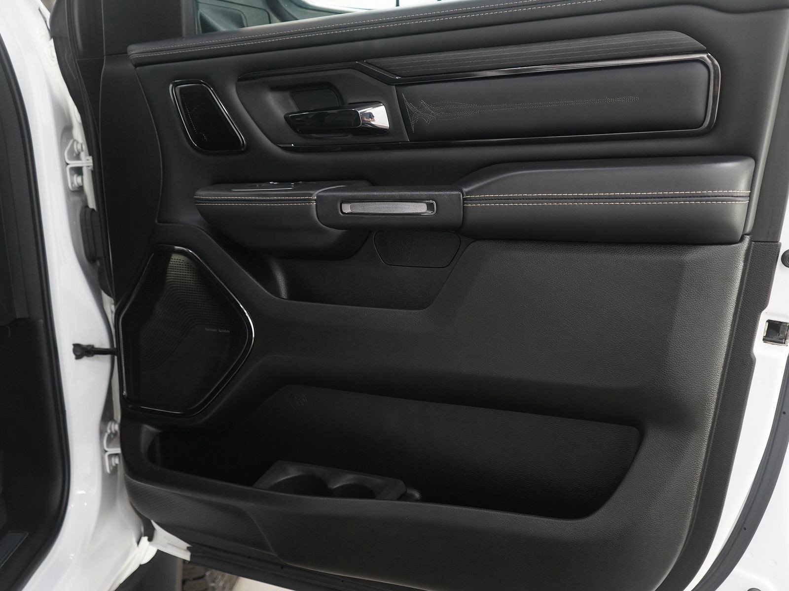 Used 2023 RAM 1500 Limited image 9