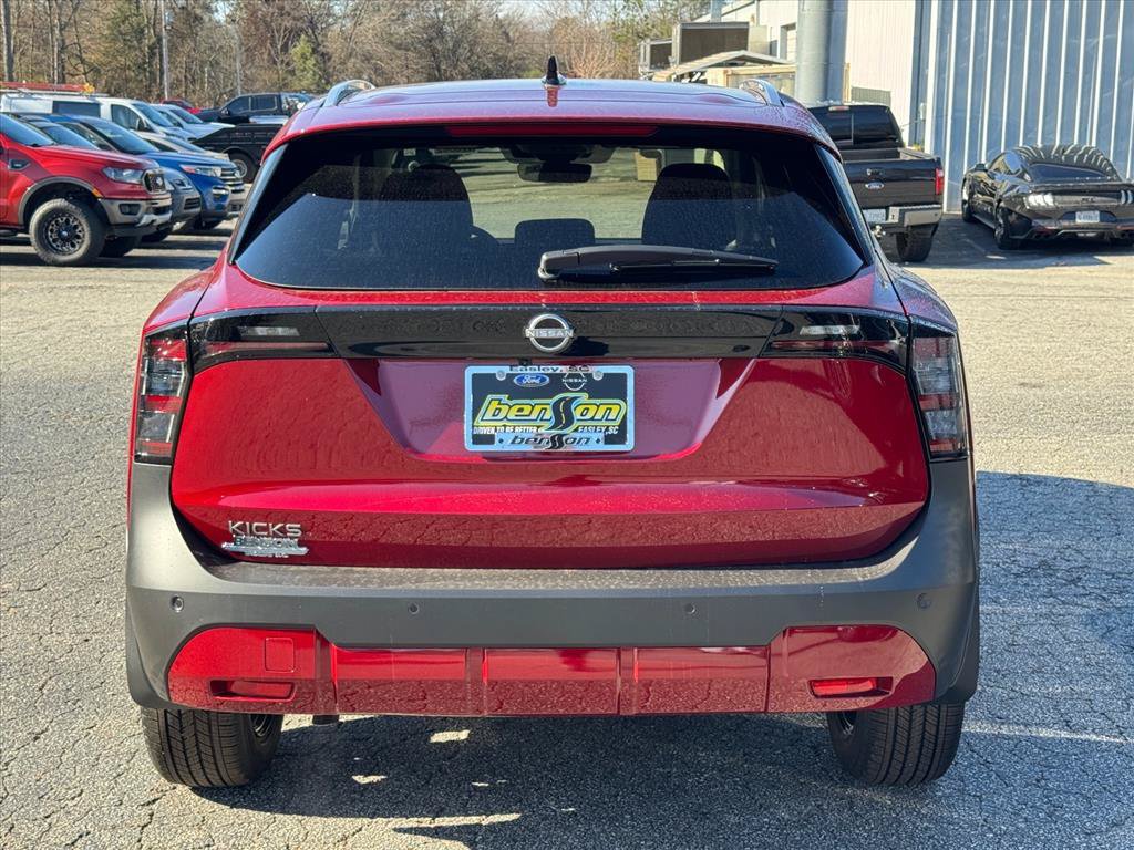 New 2026 Nissan Kicks SV w/ SV Premium Package FWD image 4