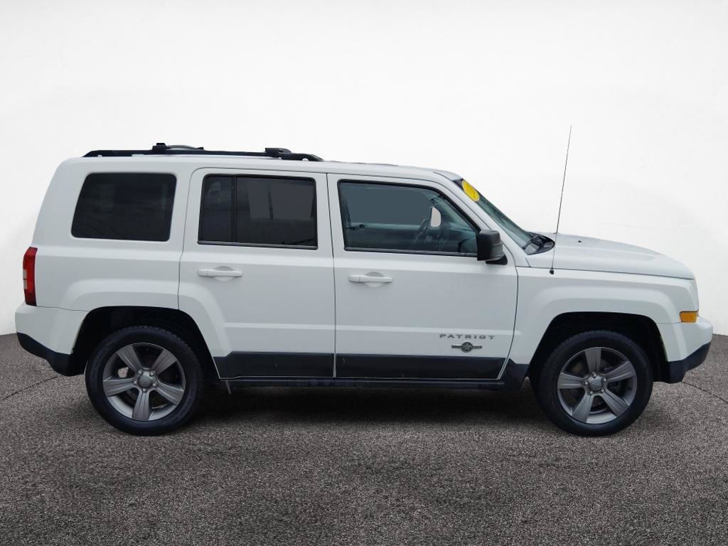 Used 2014 Jeep Patriot Latitude w/ Freedom Edition Package FWD image 8