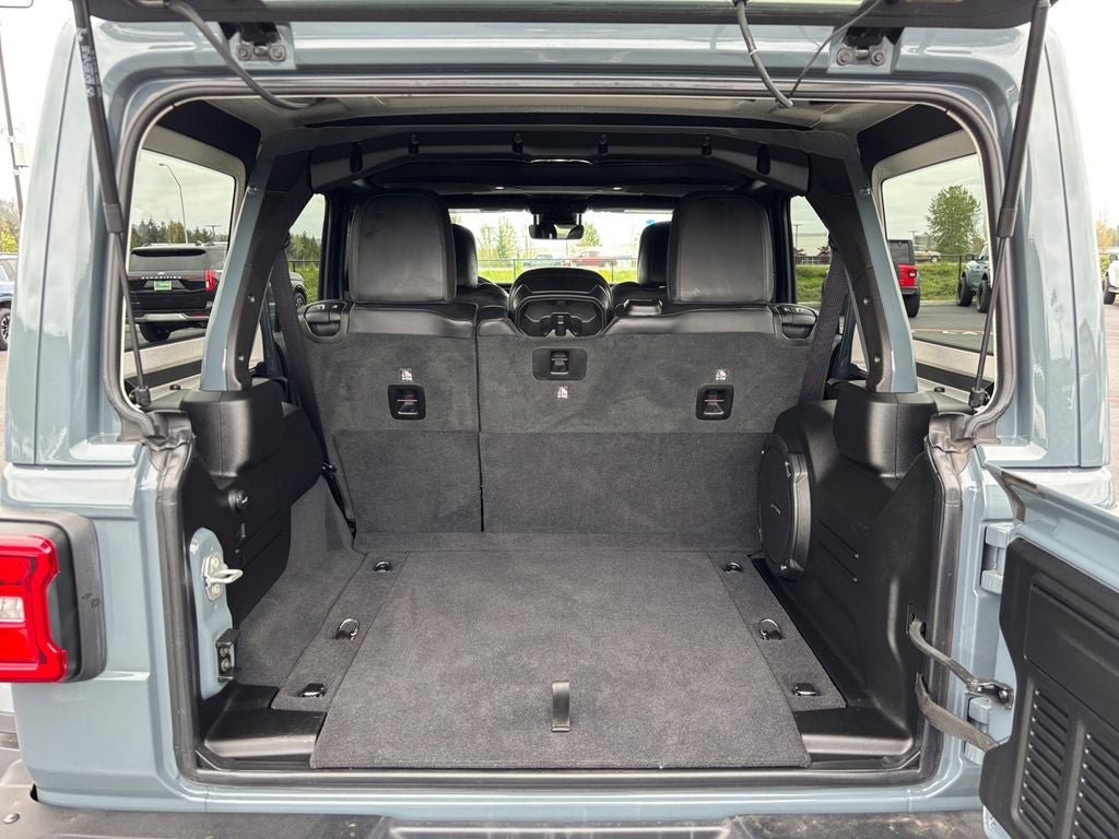 Used 2025 Jeep Wrangler Unlimited Rubicon AWD/4WD image 22