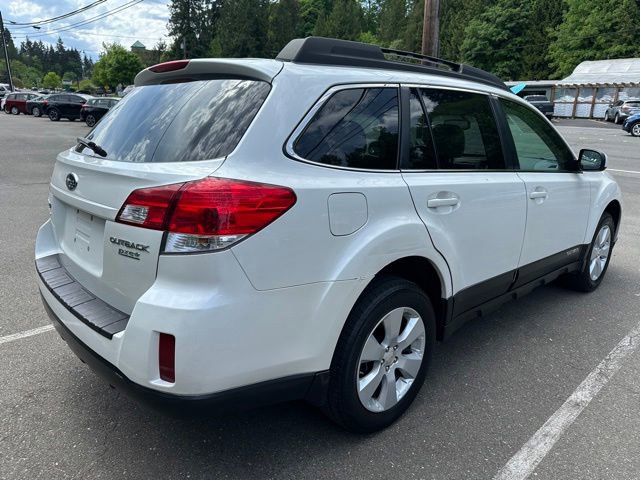 Used 2010 Subaru Outback 2.5i Premium AWD/4WD image 5